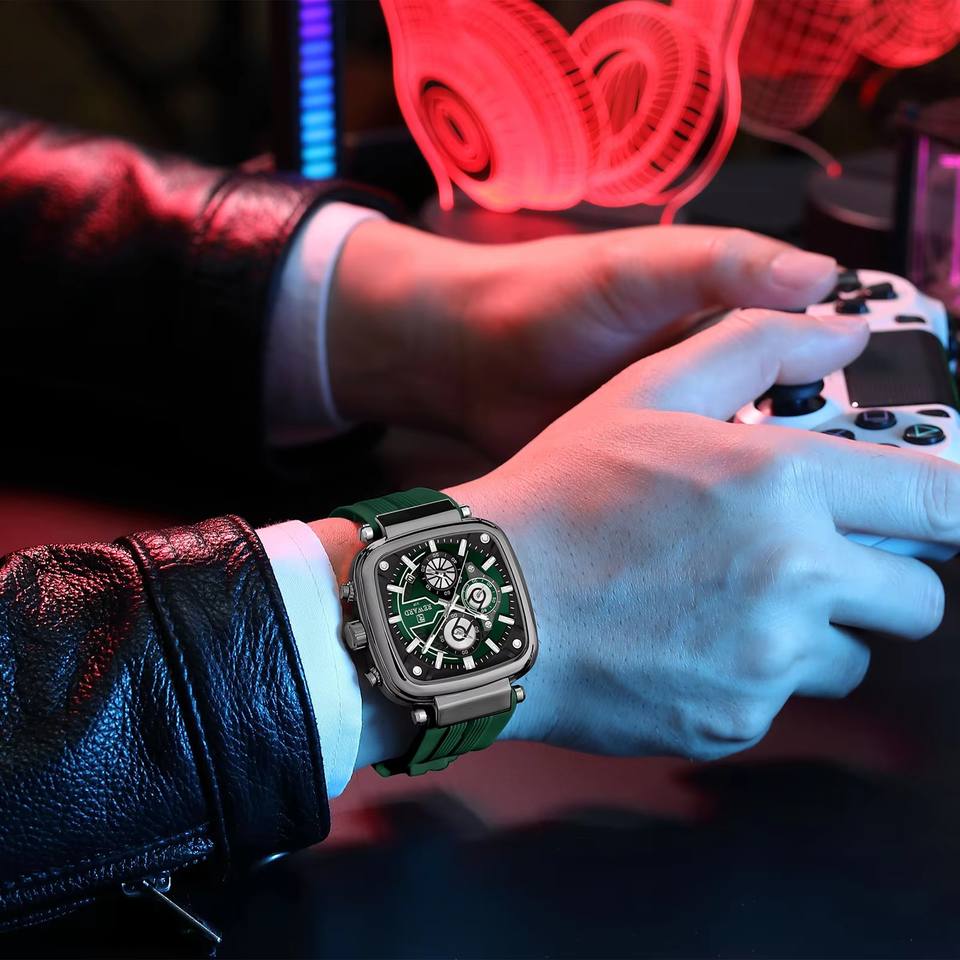 REWARD Men’s luxurious Chronograph Watch – Sleek Silicone Strap with Sporty & Classic Design