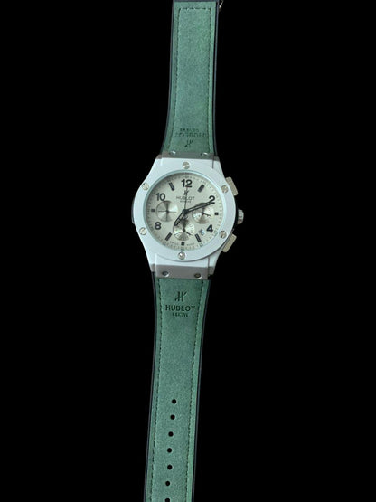 ⌚ الدقّة الملكية – أفخم ساعة فاخرة كرونوغراف على الإطلاق              Royal Precision – The Ultimate Chronograph luxurious Timepiece” 👑